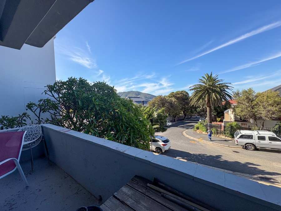 2 Bedroom Property for Sale in Vredehoek Western Cape
